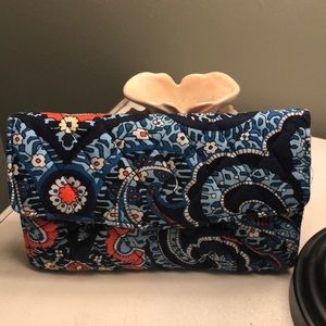Vera Bradley Strap Wallet/ Makarresh